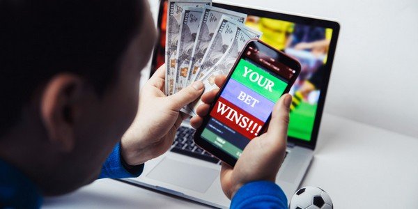 Pha mù dữ liệu xảy ra khi nào trong quá trình phân tích tỷ lệ cược?